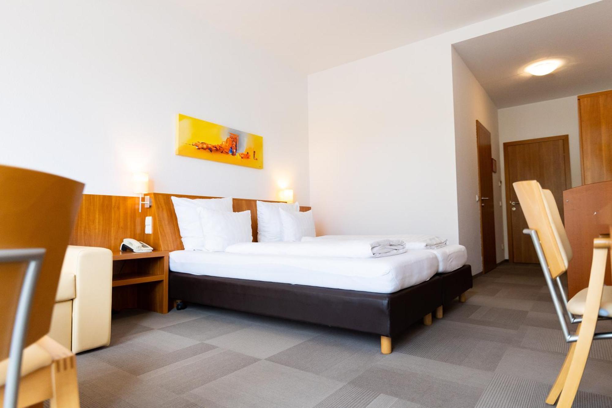 Hotel Darstein Altrip Экстерьер фото