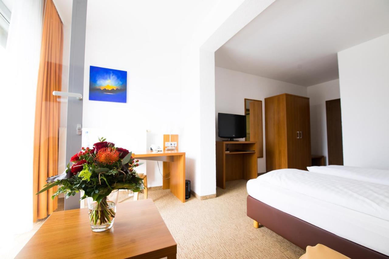 Hotel Darstein Altrip Экстерьер фото